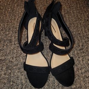 Liz Claiborne suede strapped heeled sandals/pumps